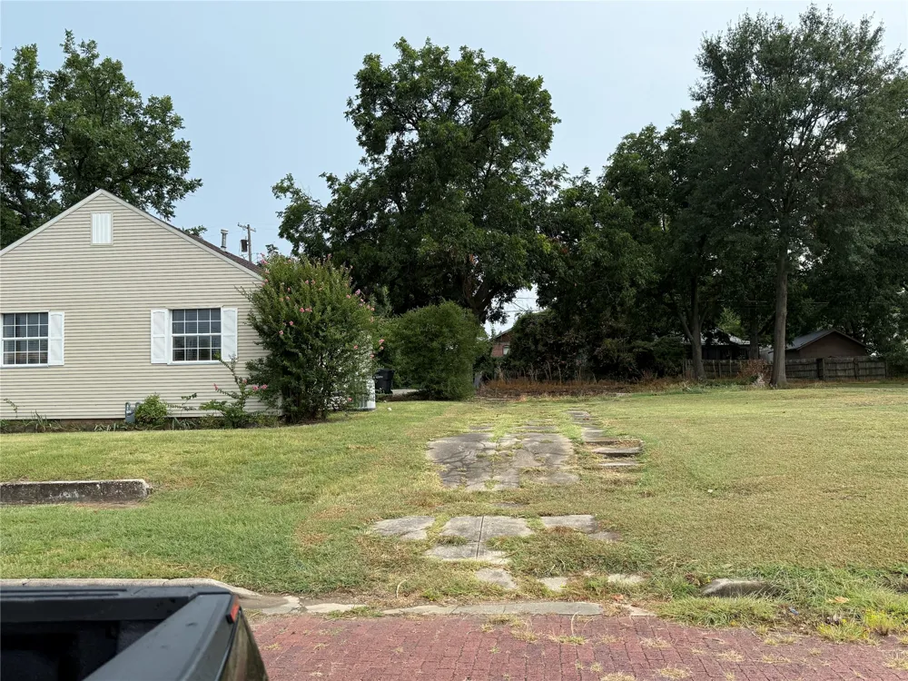 1408 W Broadway Street Ardmore, OK 73401