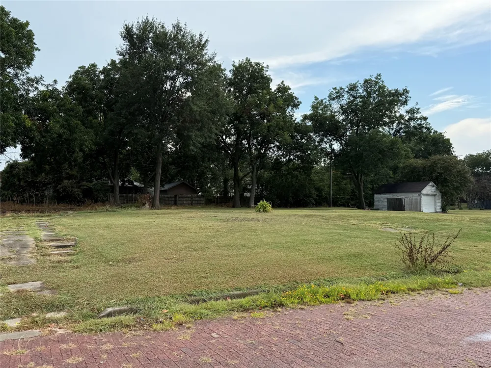 1408 W Broadway Street Ardmore, OK 73401