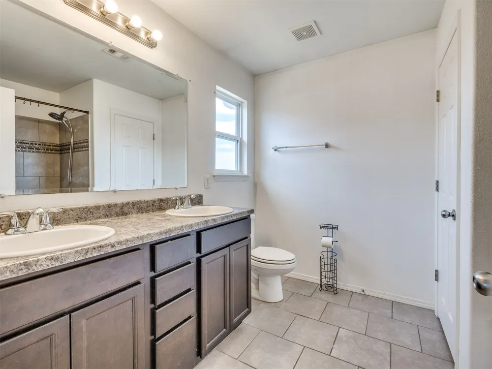 12809 E 67th Street Owasso, OK 74055