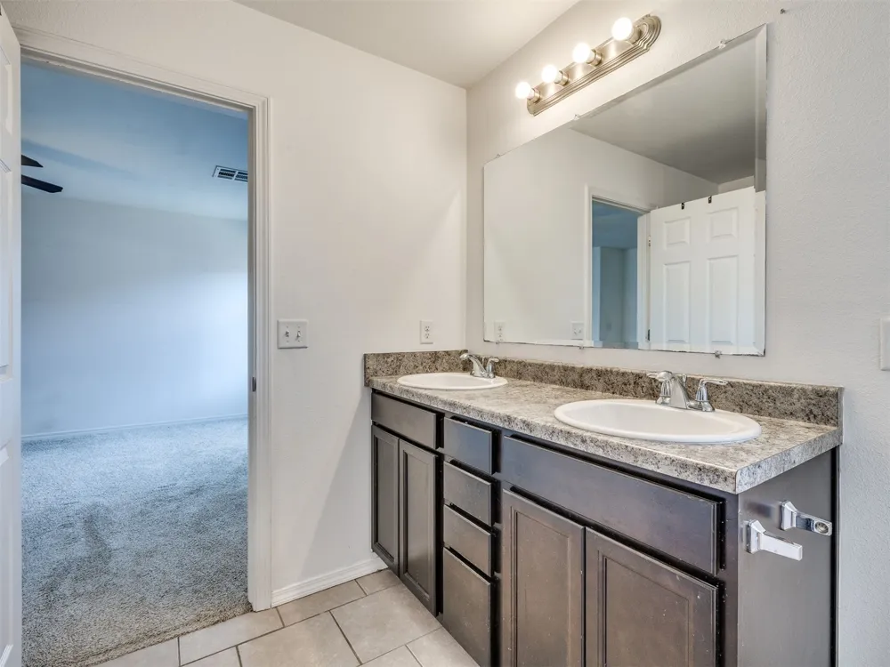 12809 E 67th Street Owasso, OK 74055
