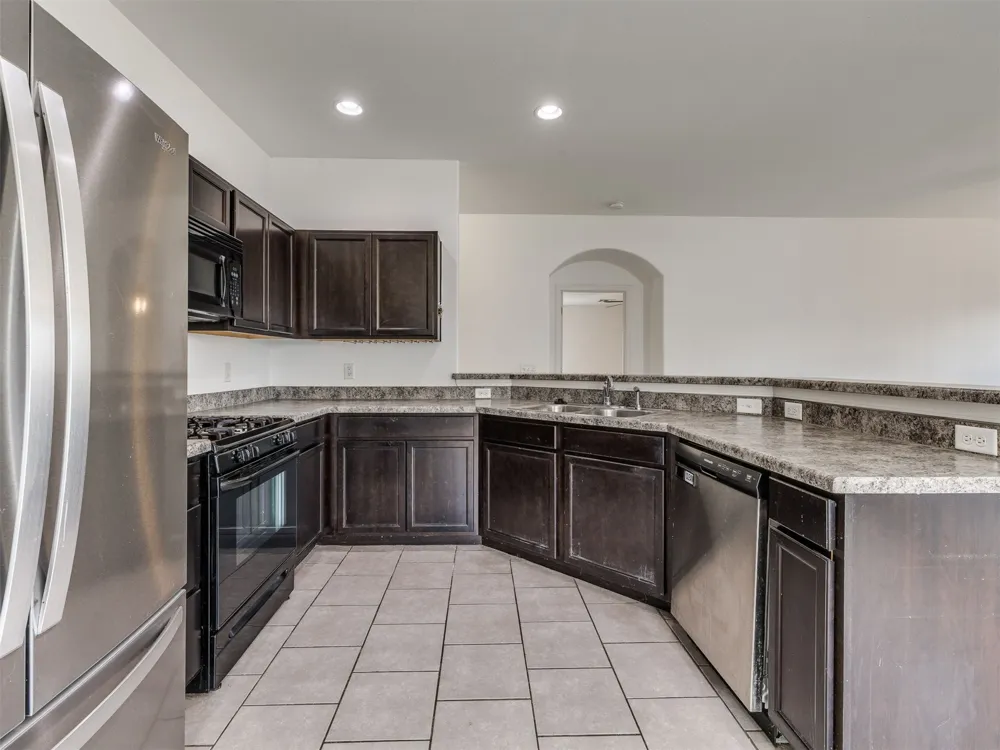 12809 E 67th Street Owasso, OK 74055