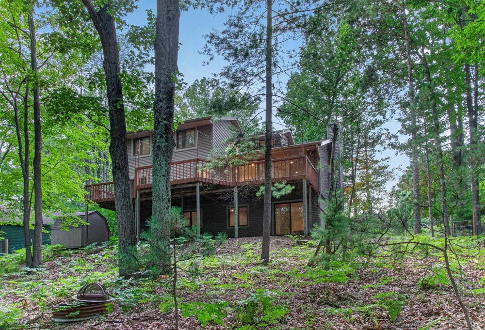 3552 Lookout Point East Bay Township, MI 49686