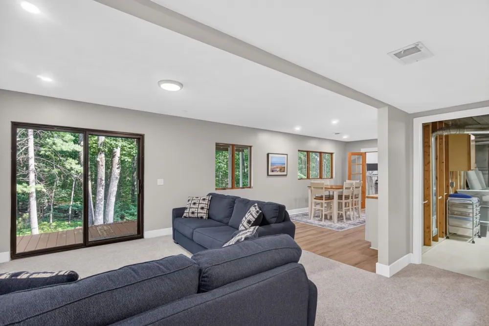3552 Lookout Point East Bay Township, MI 49686