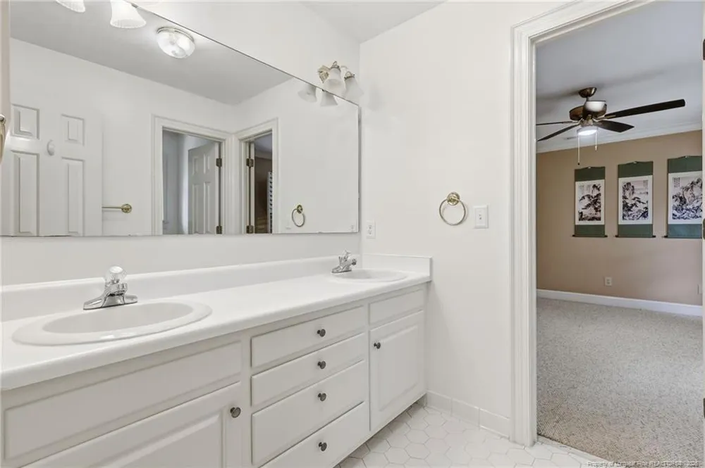 3525 Prestwick Drive Fayetteville, NC 28303