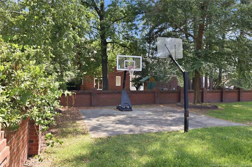 3525 Prestwick Drive Fayetteville, NC 28303