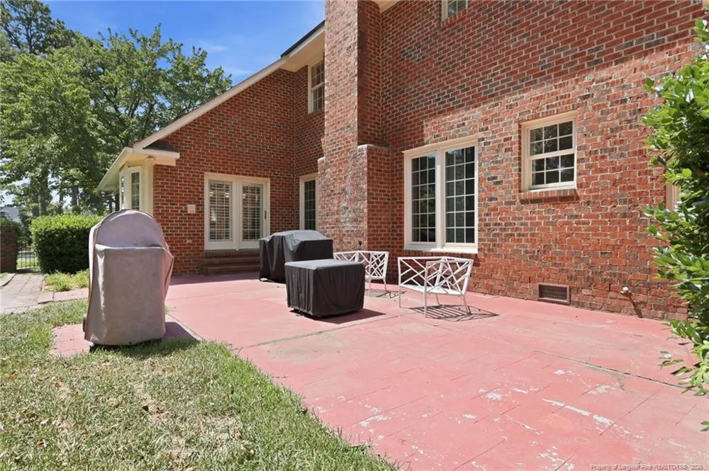 3525 Prestwick Drive Fayetteville, NC 28303