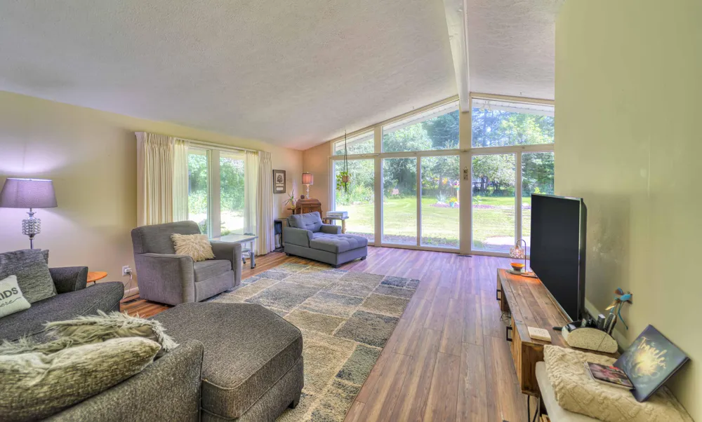 1844 Walmont Road Jackson, MI 49203