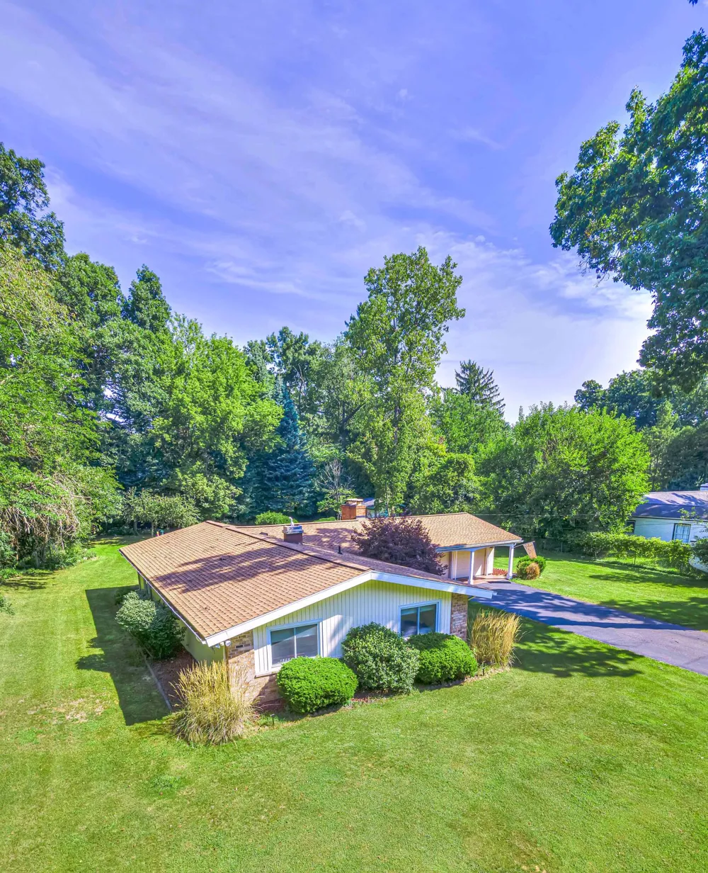 1844 Walmont Road Jackson, MI 49203
