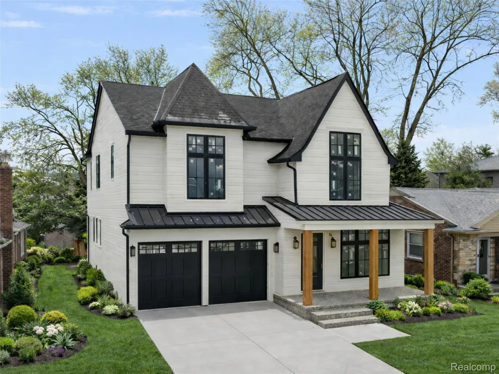 2694 Dorchester Road Birmingham City, MI 48009