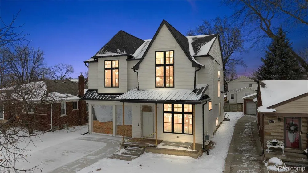 2694 Dorchester Road Birmingham City, MI 48009