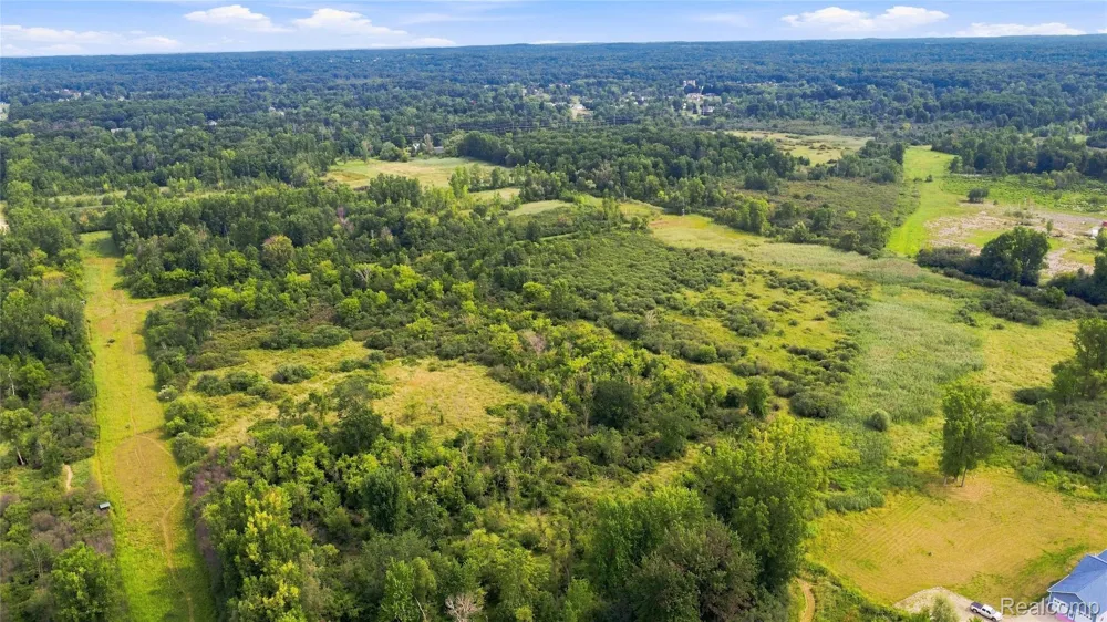 1705 S Sashabaw Road Brandon Charter Township, MI 48462