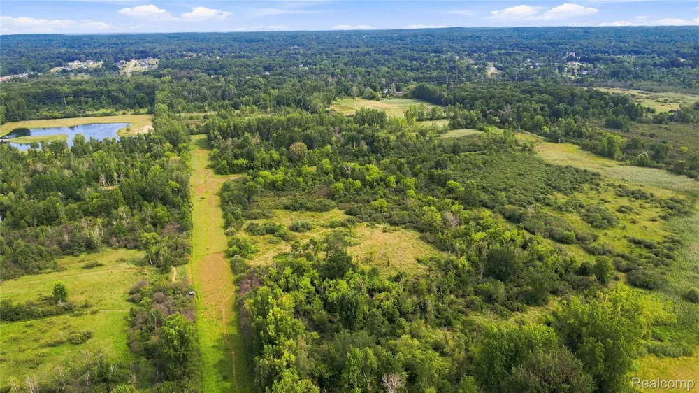 1705 S Sashabaw Road Brandon Charter Township, MI 48462