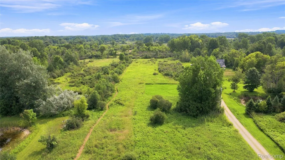 1705 S Sashabaw Road Brandon Charter Township, MI 48462