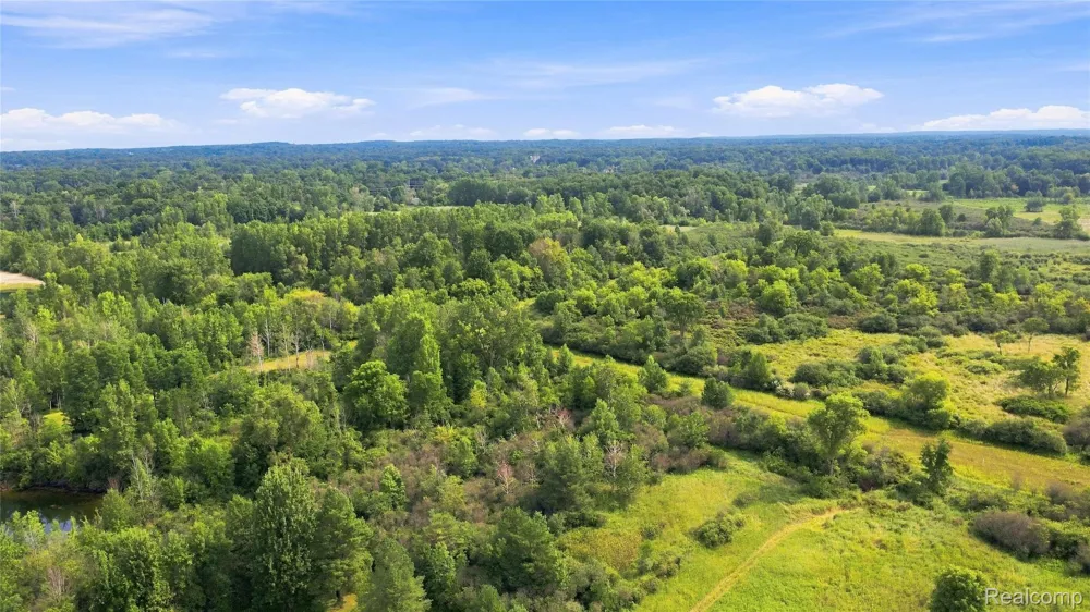 1705 S Sashabaw Road Brandon Charter Township, MI 48462