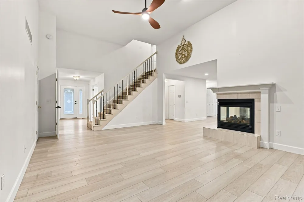 2318 Flagstone Drive Flint Charter Township, MI 48433