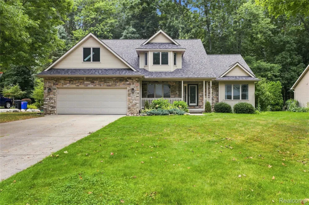 2318 Flagstone Drive Flint Charter Township, MI 48433