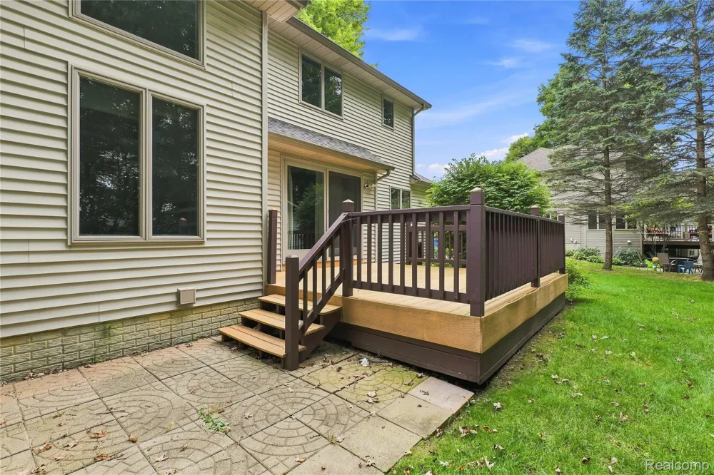 2318 Flagstone Drive Flint Charter Township, MI 48433