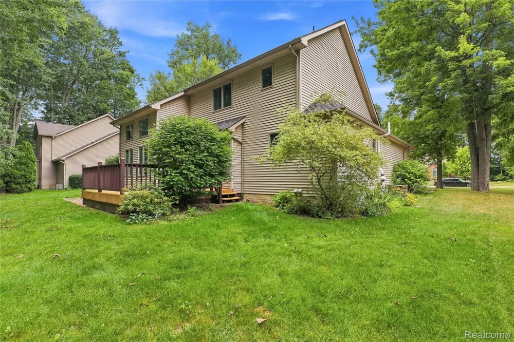 2318 Flagstone Drive Flint Charter Township, MI 48433