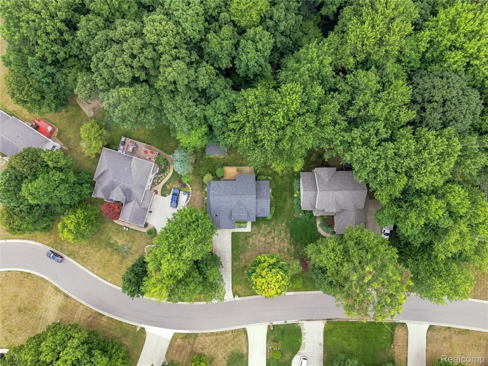 2318 Flagstone Drive Flint Charter Township, MI 48433