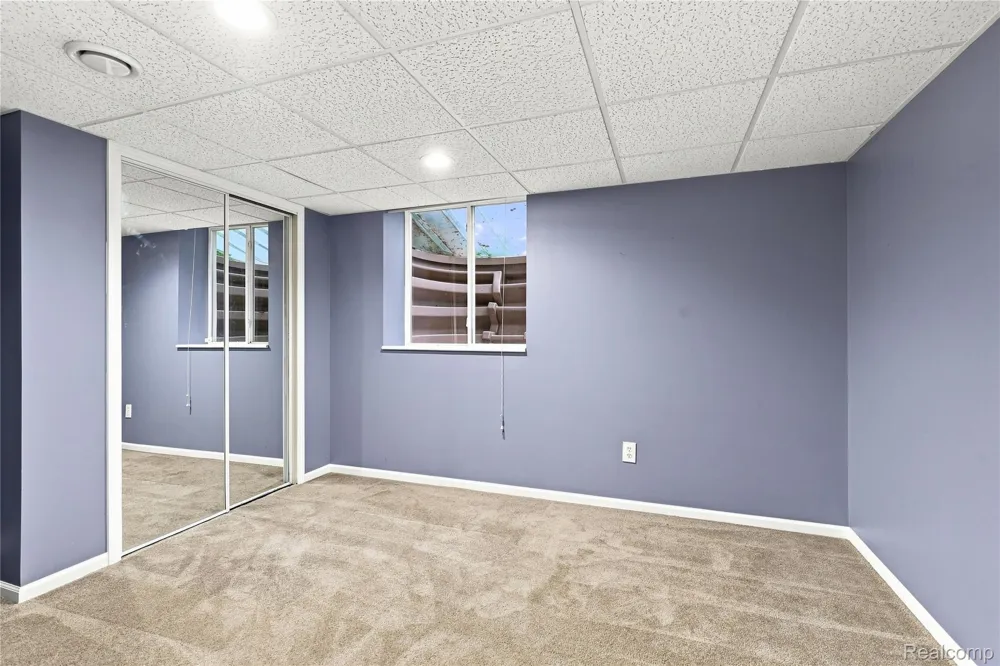 2318 Flagstone Drive Flint Charter Township, MI 48433