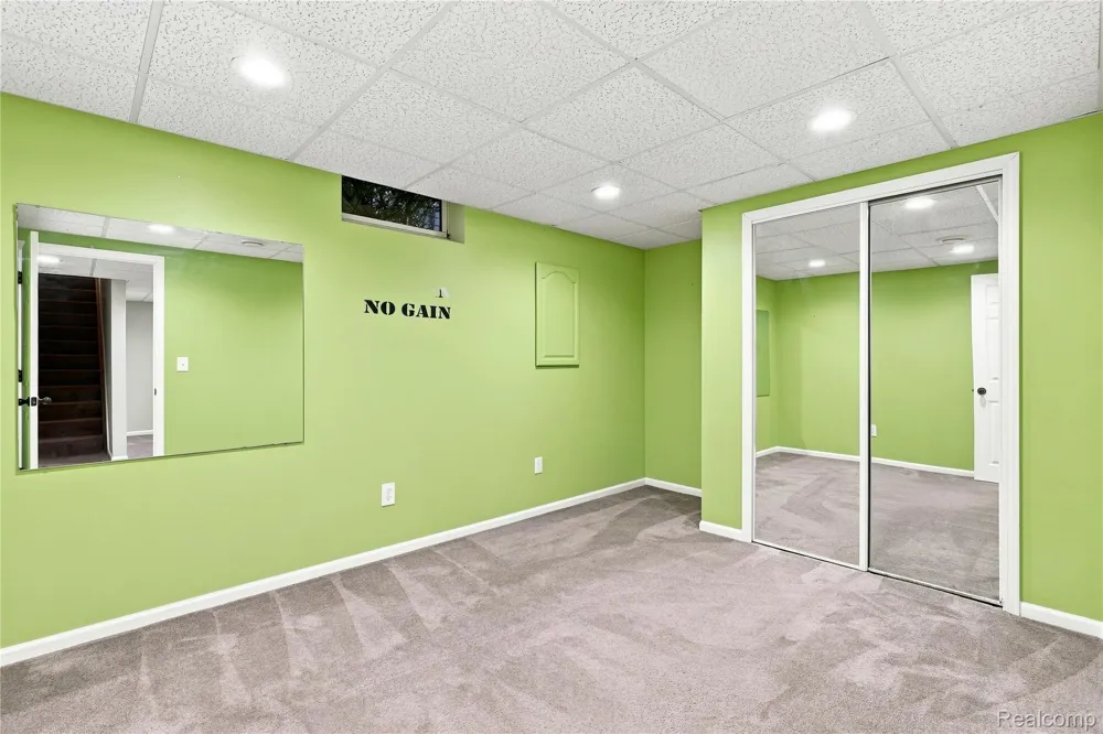 2318 Flagstone Drive Flint Charter Township, MI 48433