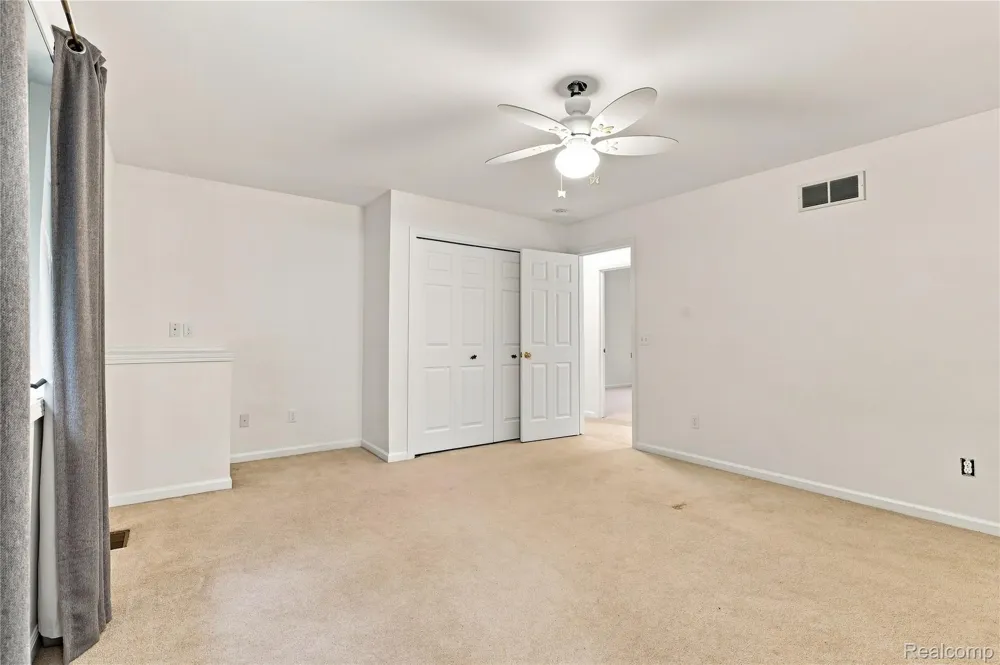 2318 Flagstone Drive Flint Charter Township, MI 48433