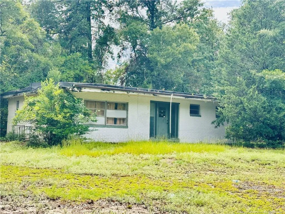 1130 W New Hampshire Avenue Southern Pines, NC 28387