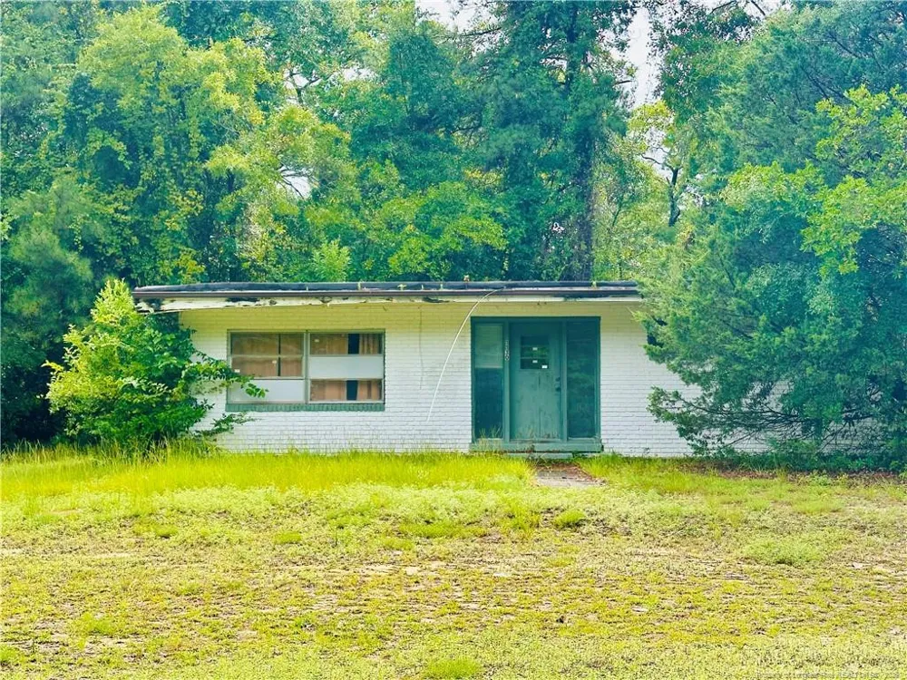 1130 W New Hampshire Avenue Southern Pines, NC 28387