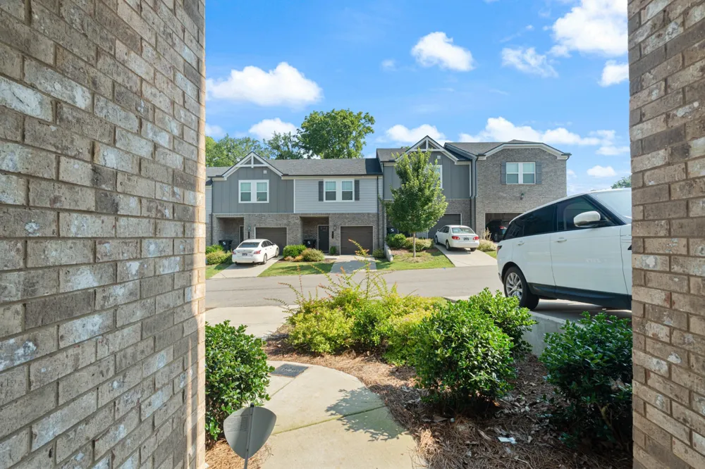 858 Longleaf Ln Columbia, TN 38401
