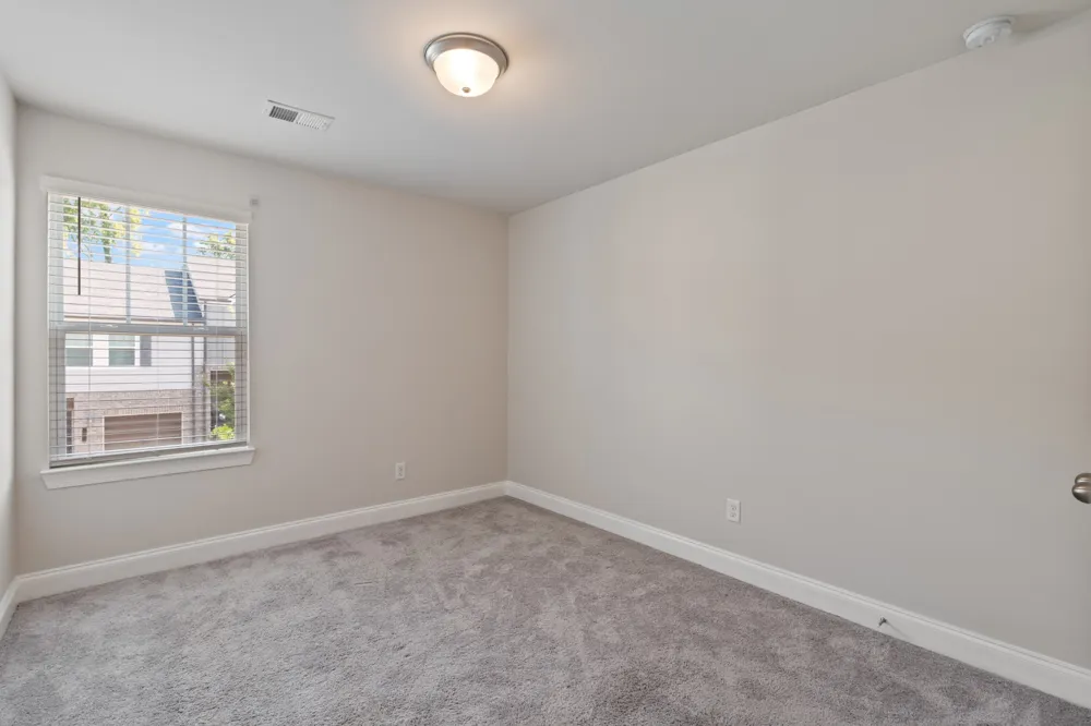 858 Longleaf Ln Columbia, TN 38401