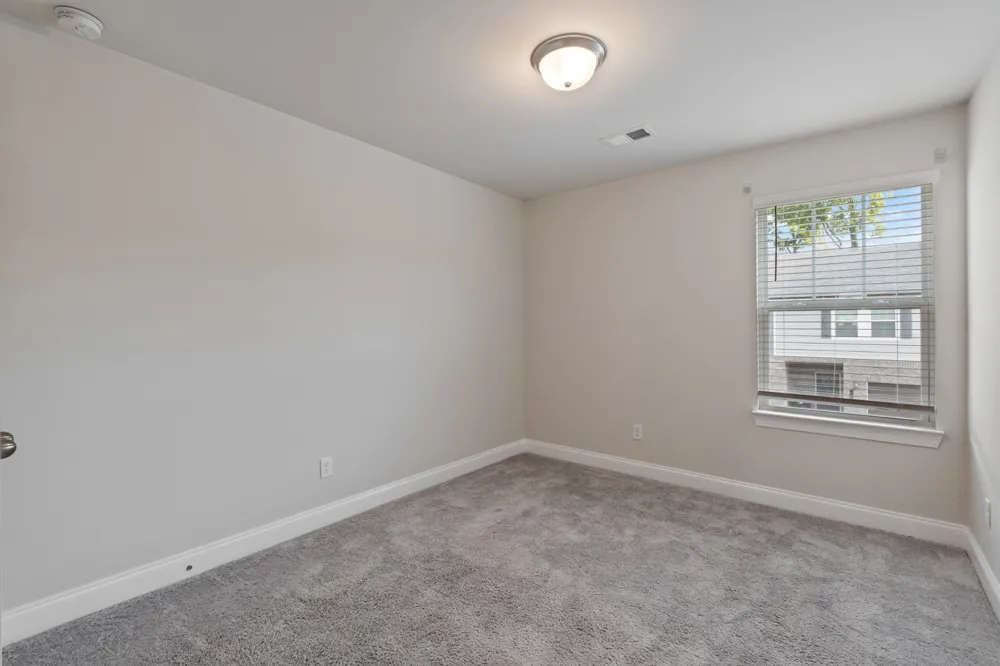 858 Longleaf Ln Columbia, TN 38401