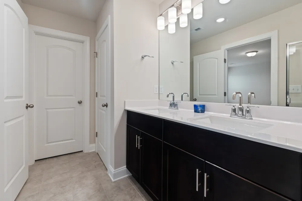 858 Longleaf Ln Columbia, TN 38401