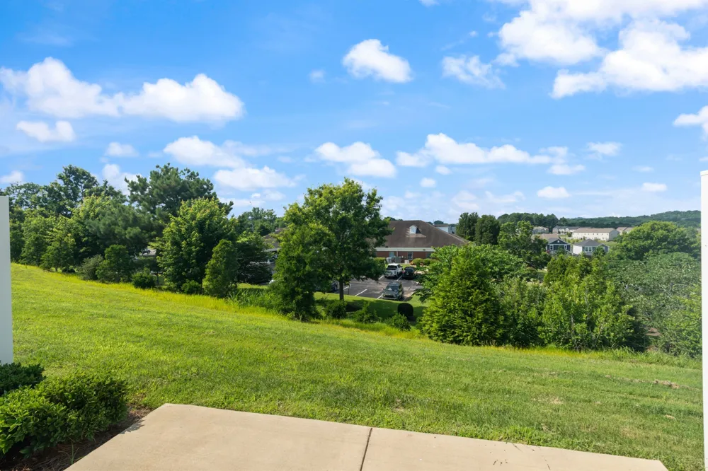 858 Longleaf Ln Columbia, TN 38401