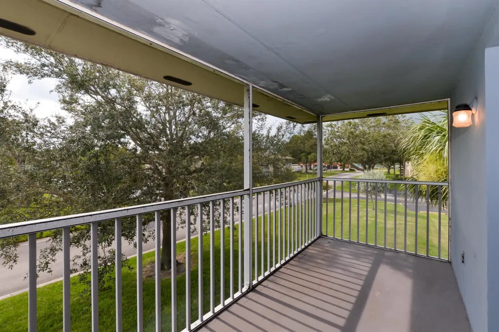 8 Lake Vista Trail Port St. Lucie, FL 34952