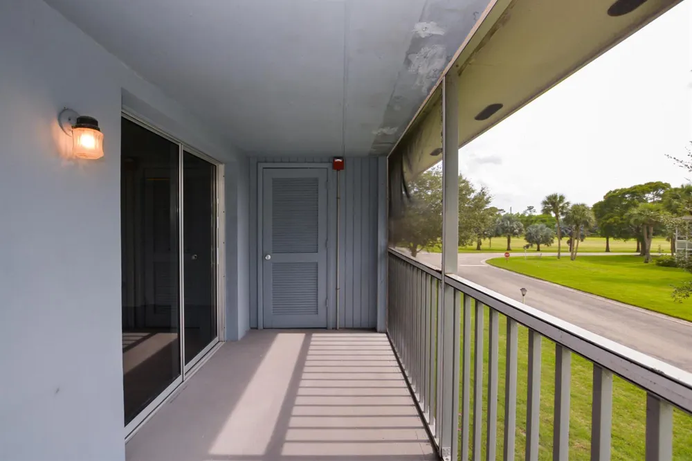 8 Lake Vista Trail Port St. Lucie, FL 34952