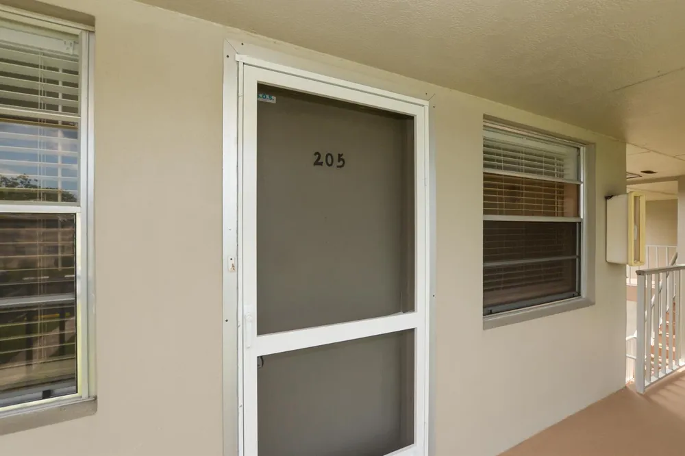 8 Lake Vista Trail Port St. Lucie, FL 34952