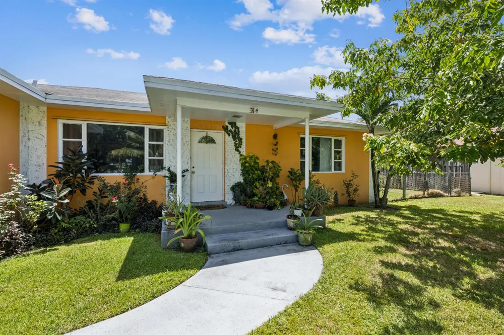 414 W Branch Street Lantana, FL 33462