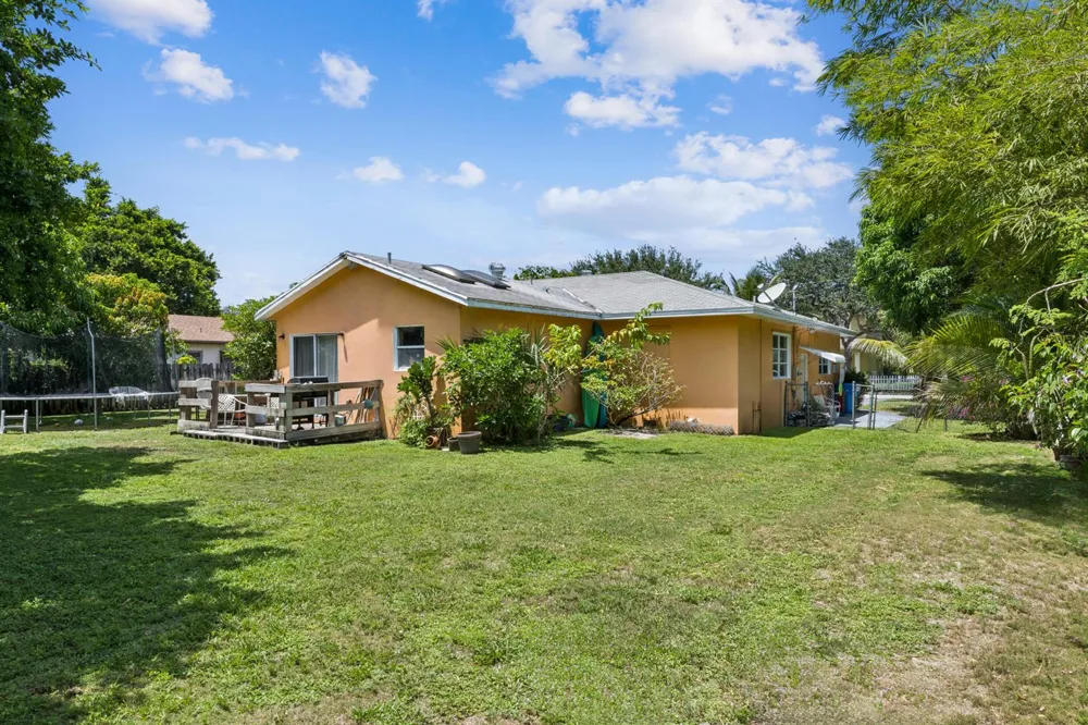 414 W Branch Street Lantana, FL 33462
