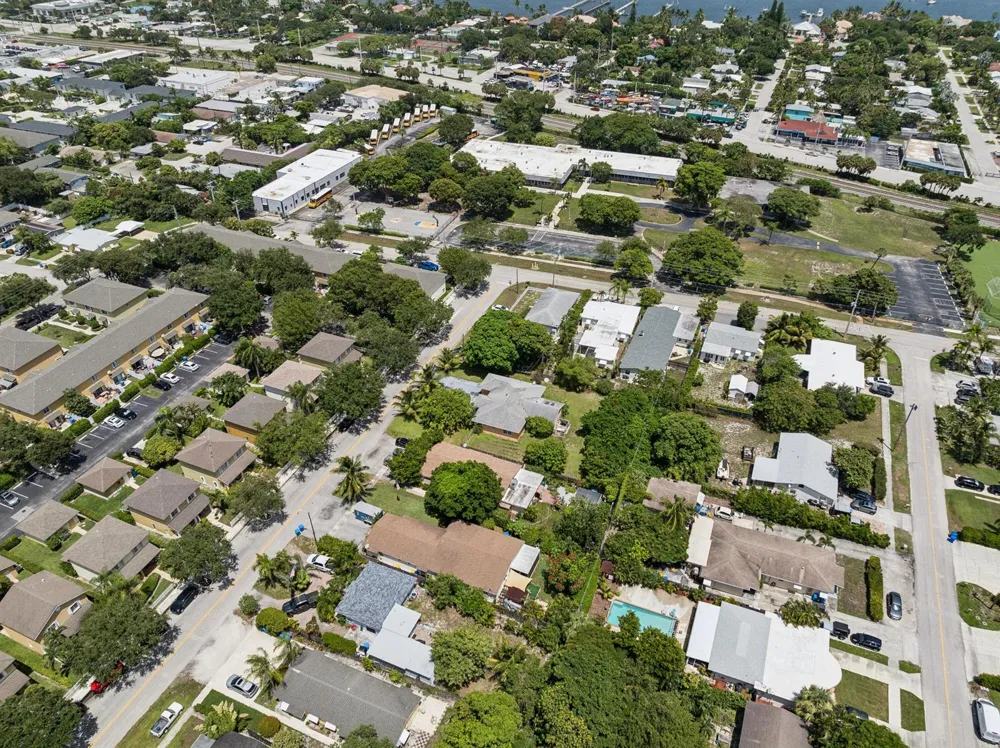 414 W Branch Street Lantana, FL 33462