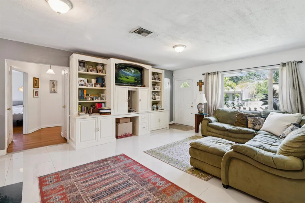 414 W Branch Street Lantana, FL 33462