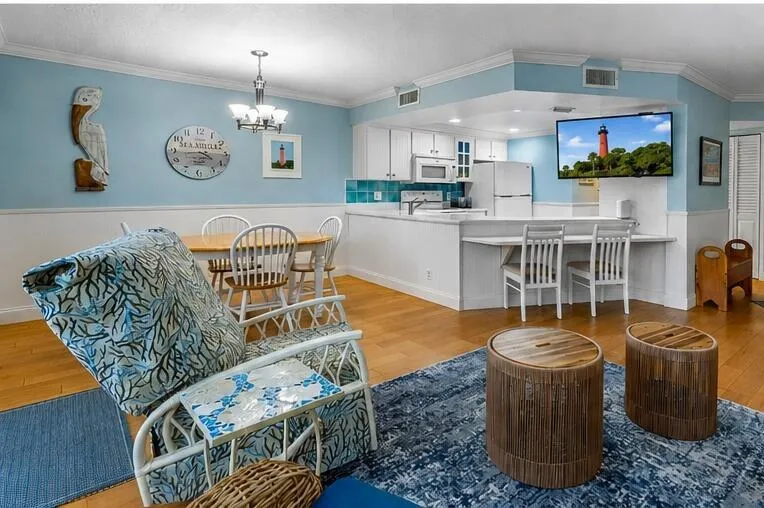 1605 S US HIGHWAY 1 #E204 Jupiter, FL 33477