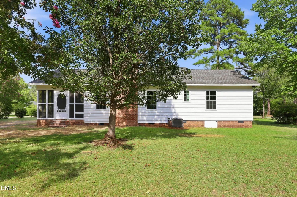 305 1st Street Broadway, NC 27505