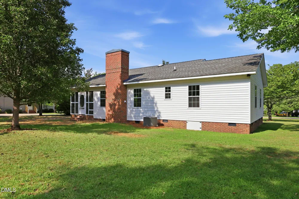 305 1st Street Broadway, NC 27505