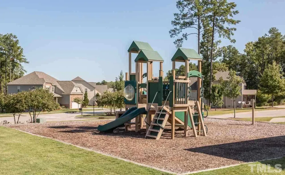 324 Windy Peak Loop Cary, NC 27519
