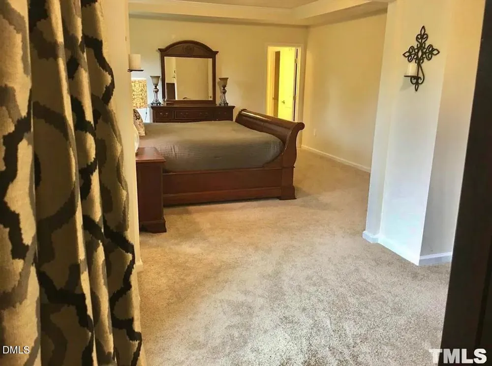 1284 Magnolia Row Trail Apex, NC 27502