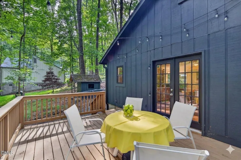 207 Holly Ridge Chapel Hill, NC 27516