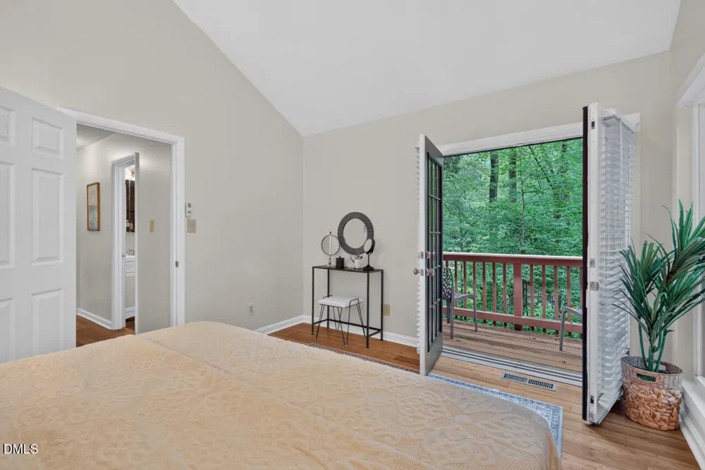 207 Holly Ridge Chapel Hill, NC 27516