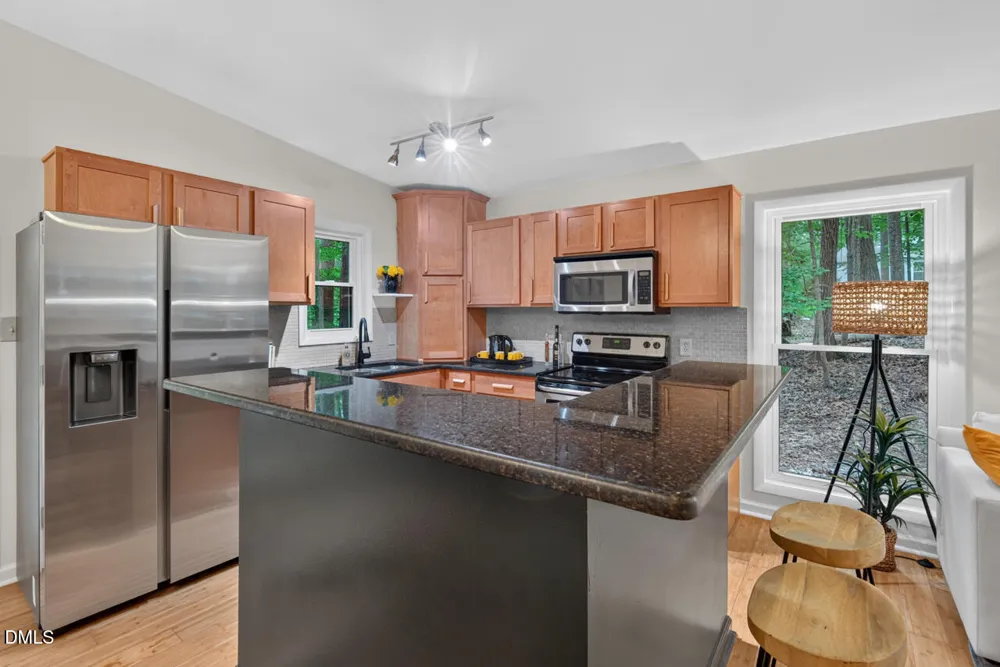 207 Holly Ridge Chapel Hill, NC 27516