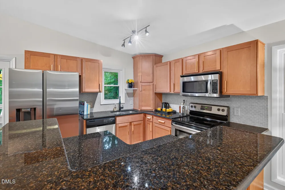 207 Holly Ridge Chapel Hill, NC 27516