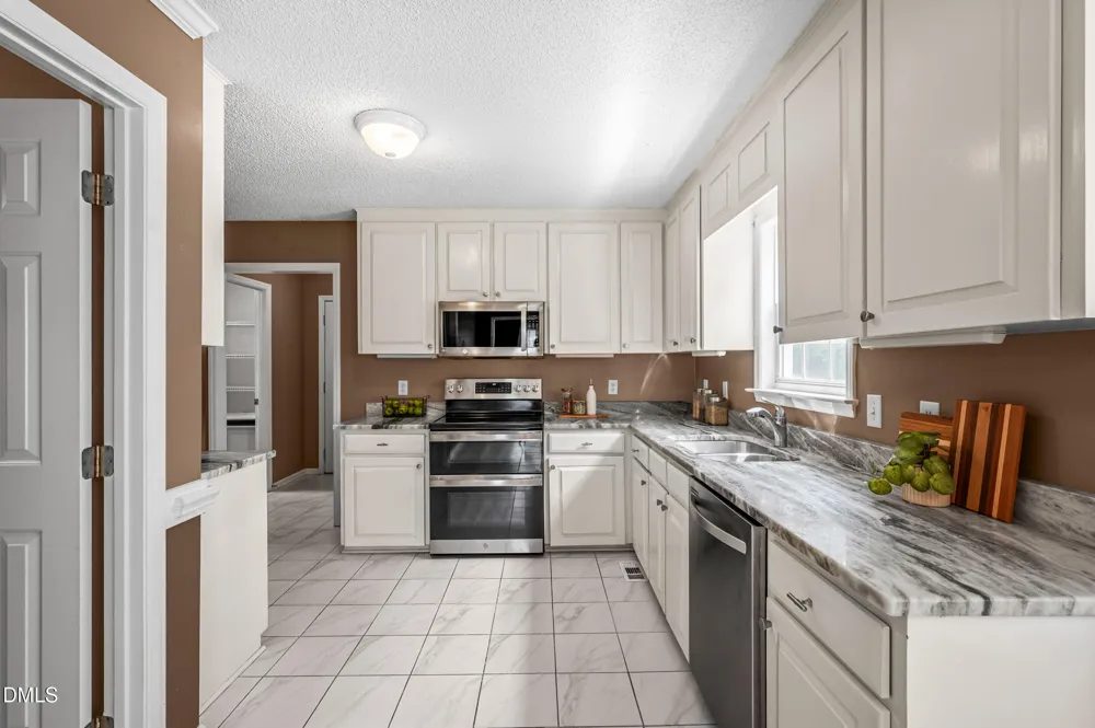 1625 Tall Cane Circle Willow Springs, NC 27592
